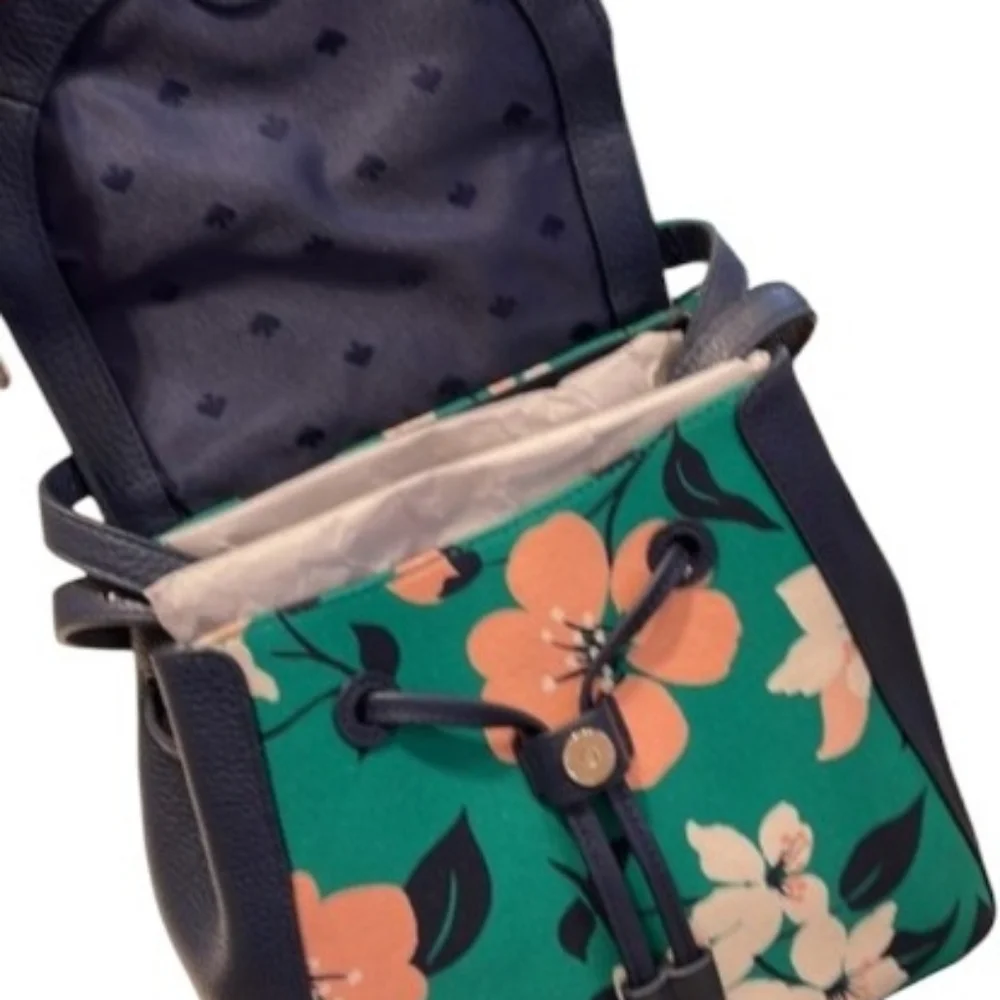 NWT Kate Spade ♠️ Leila Medium Flap Backpack Lily Blooms Green Multi Color - Picture 2 of 11
